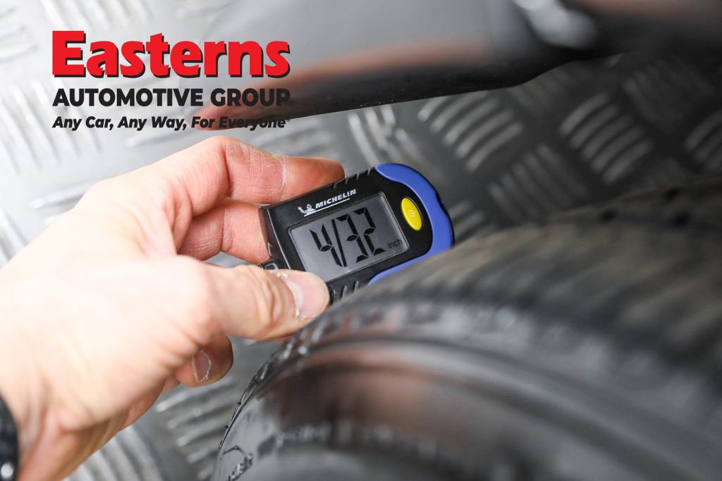 Used 2023 Nissan Kicks SV image 28