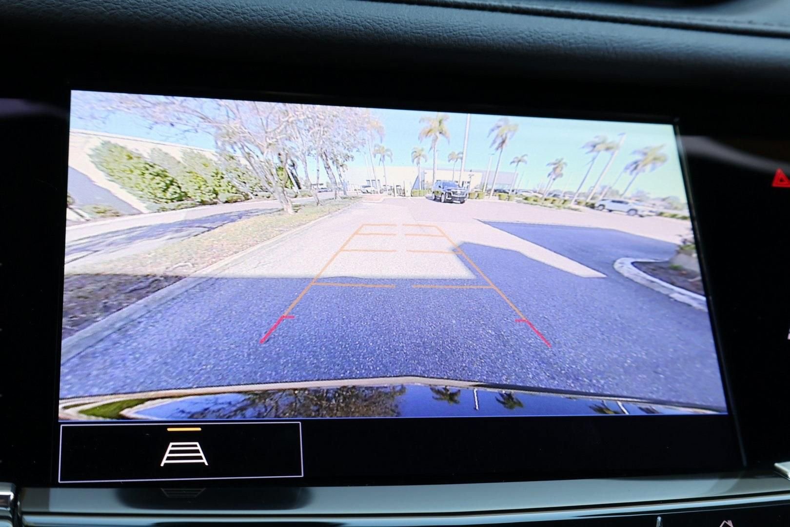 Certified 2025 Cadillac XT6 Premium Luxury image 23