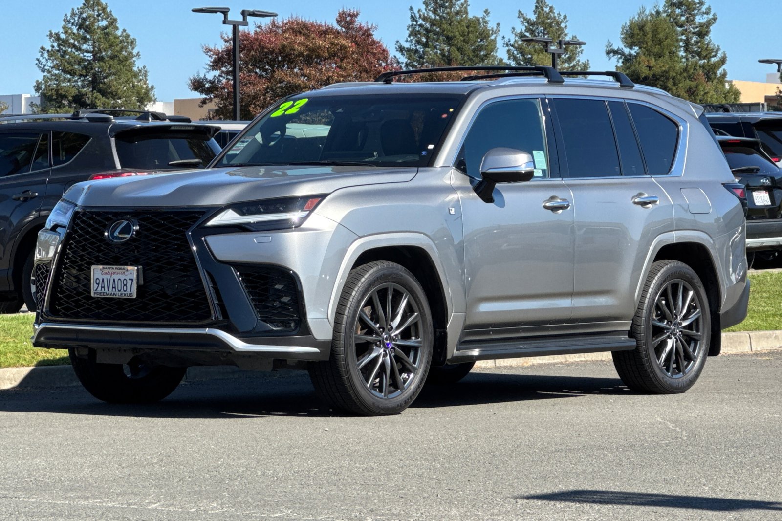 Used 2022 Lexus LX 600 F Sport w/ Accessory Package (Z1) AWD/4WD image 8