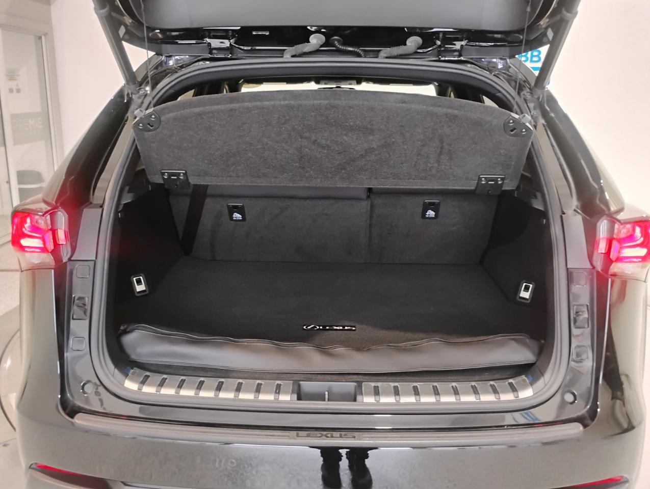 Used 2017 Lexus NX 200t FWD image 10