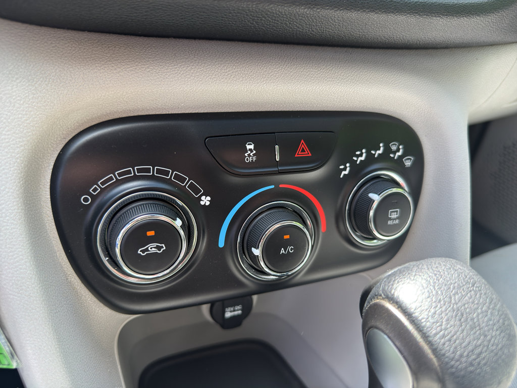 Used 2013 Dodge Dart SXT w/ Popular Equipment Group image 39