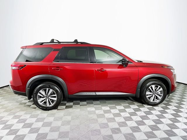 Used 2026 Nissan Pathfinder SL image 9
