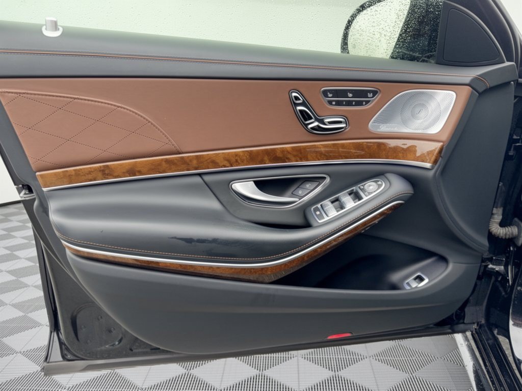 Used 2014 Mercedes-Benz S 550 Sedan image 14
