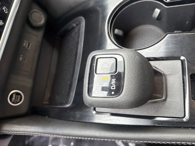 Used 2023 Nissan Rogue SL image 18