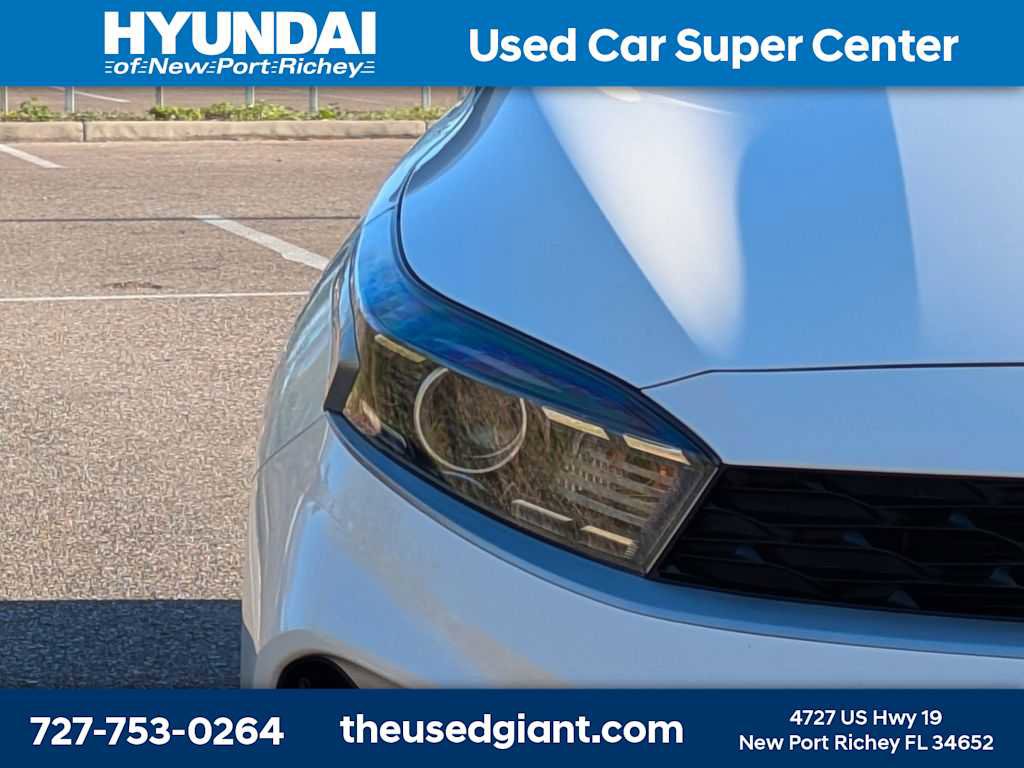 Used 2024 Kia Forte LXS w/ LXS Technology Package image 9