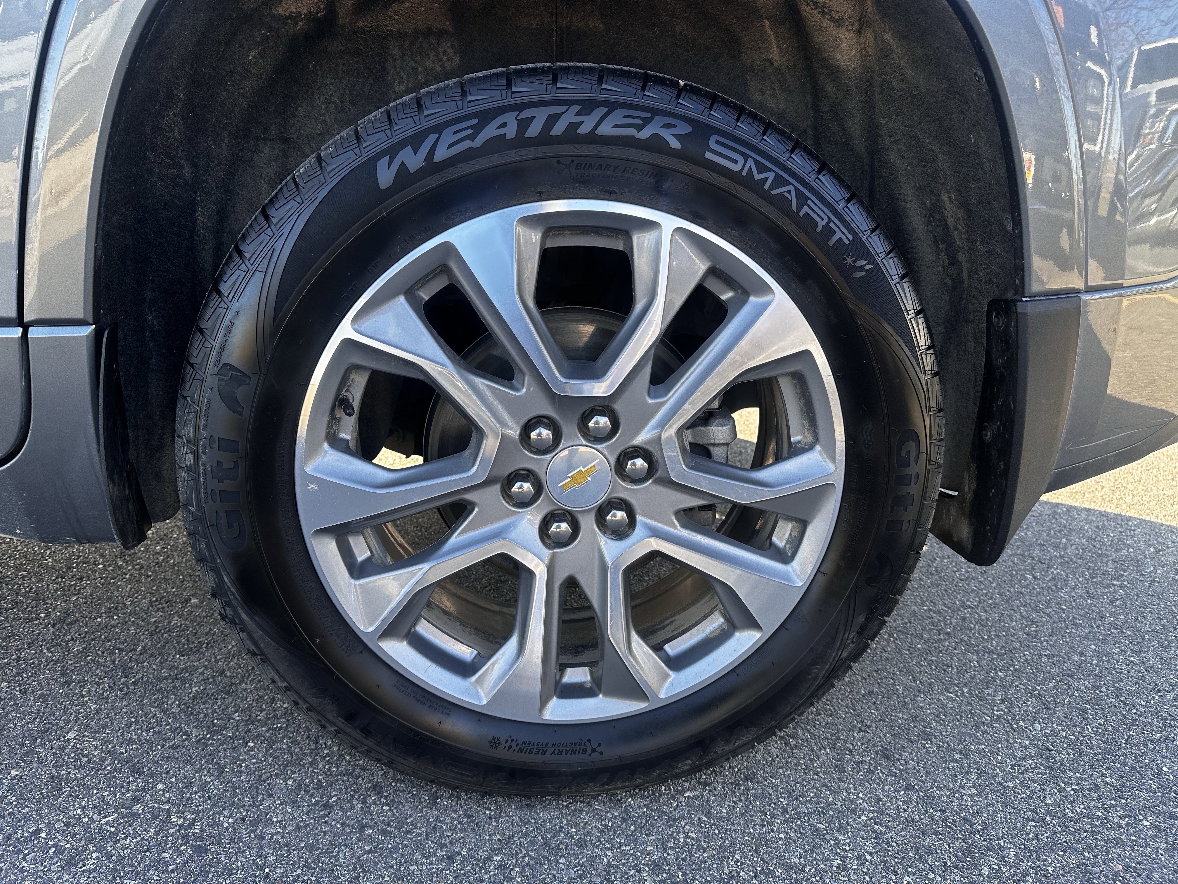 Used 2021 Chevrolet Traverse Premier image 20