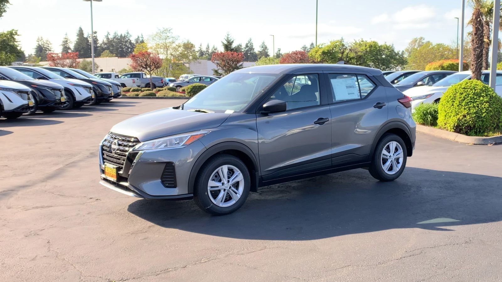 New 2025 Nissan Kicks Play S image 4