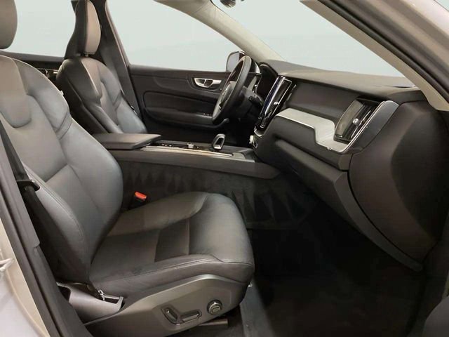 Used 2025 Volvo XC60 B5 Plus AWD/4WD image 76