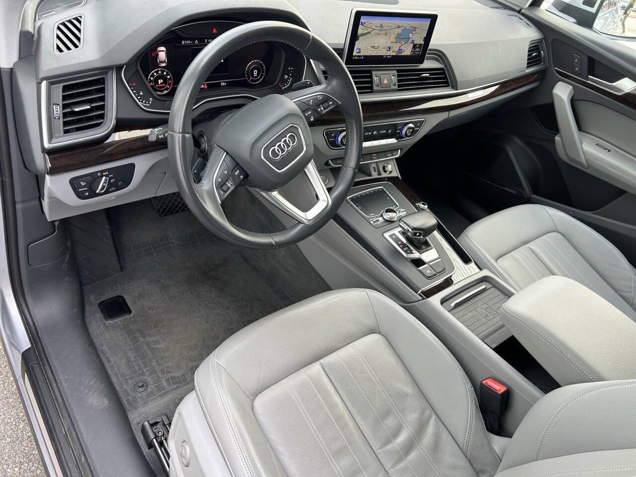 Used 2019 Audi Q5 2.0T Premium Plus w/ Premium Plus Package AWD/4WD image 8