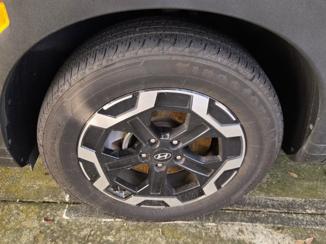 Used 2025 Hyundai Santa Fe SEL FWD image 11