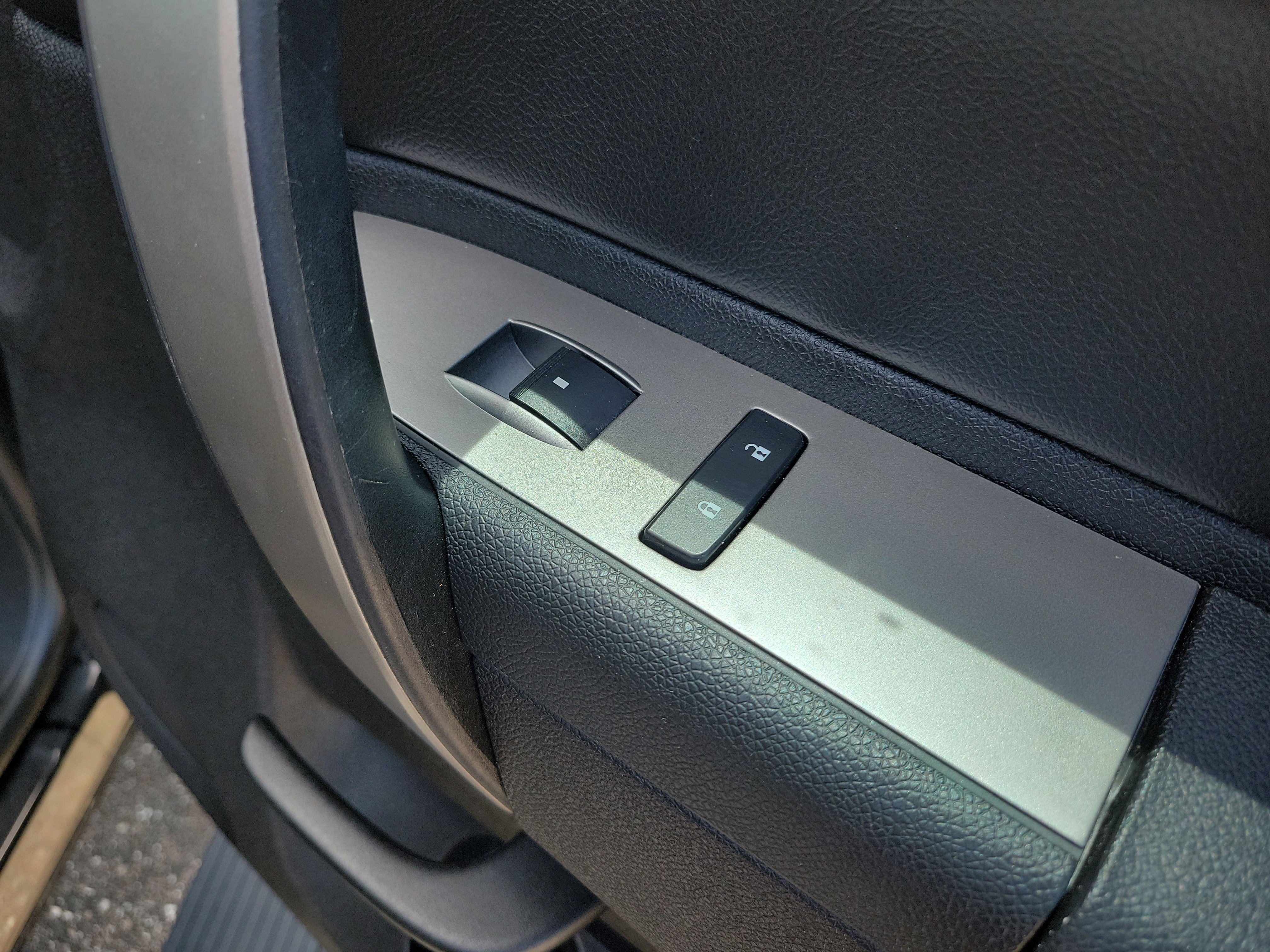 Used 2012 Chevrolet Silverado 1500 LT image 18