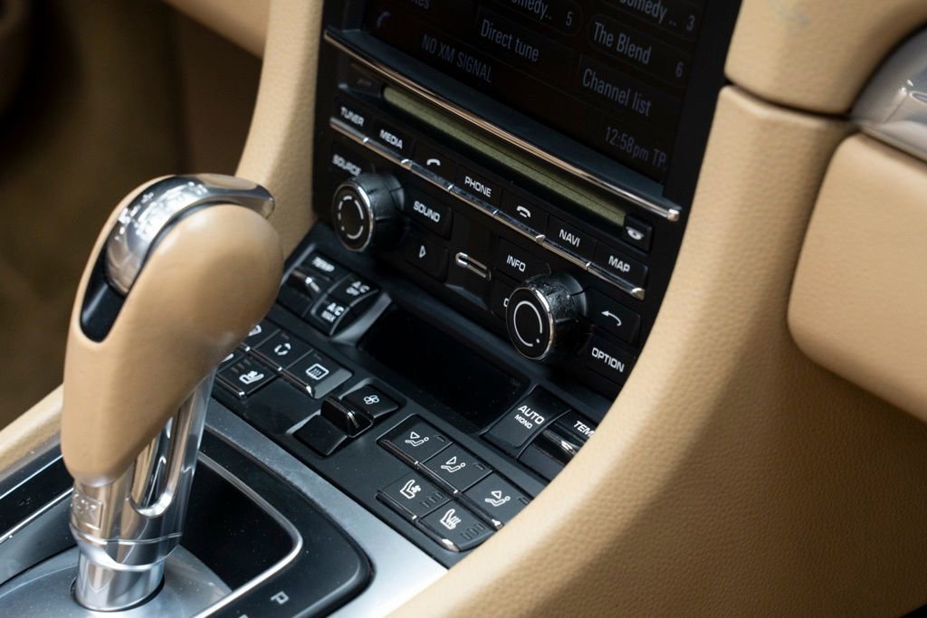 Used 2013 Porsche 911 Carrera 4S image 34