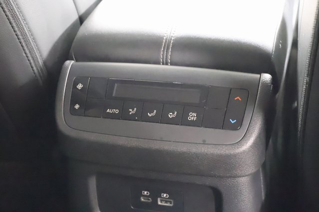 Certified 2025 Nissan Pathfinder SL w/ Black Appearance Package AWD/4WD image 30