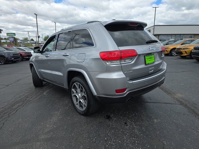 Used 2018 Jeep Grand Cherokee Limited AWD/4WD image 5