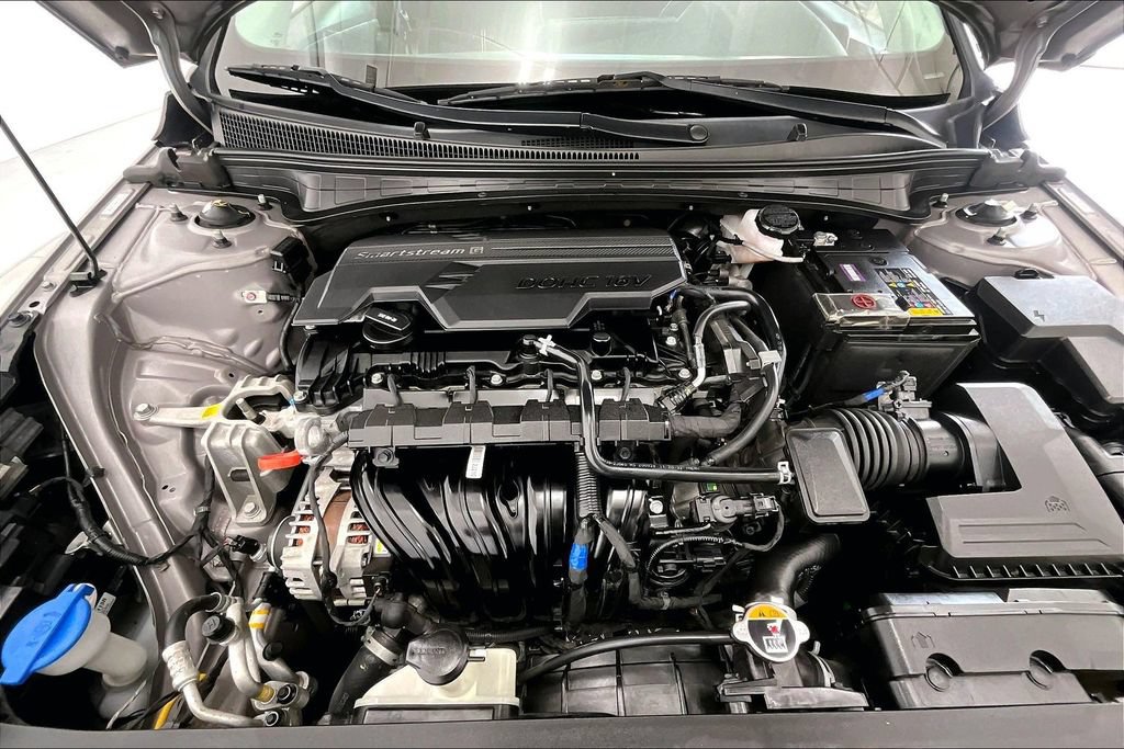 Certified 2021 Hyundai Elantra SEL FWD image 9