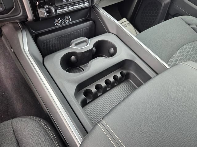 New 2026 RAM 3500 Big Horn AWD/4WD image 27