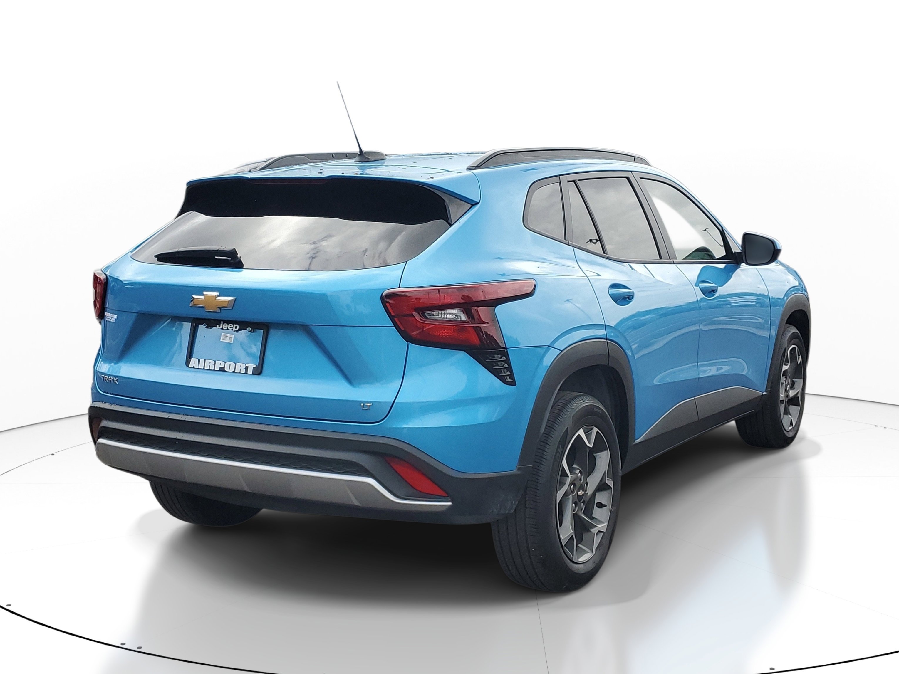 Used 2025 Chevrolet Trax LT image 5