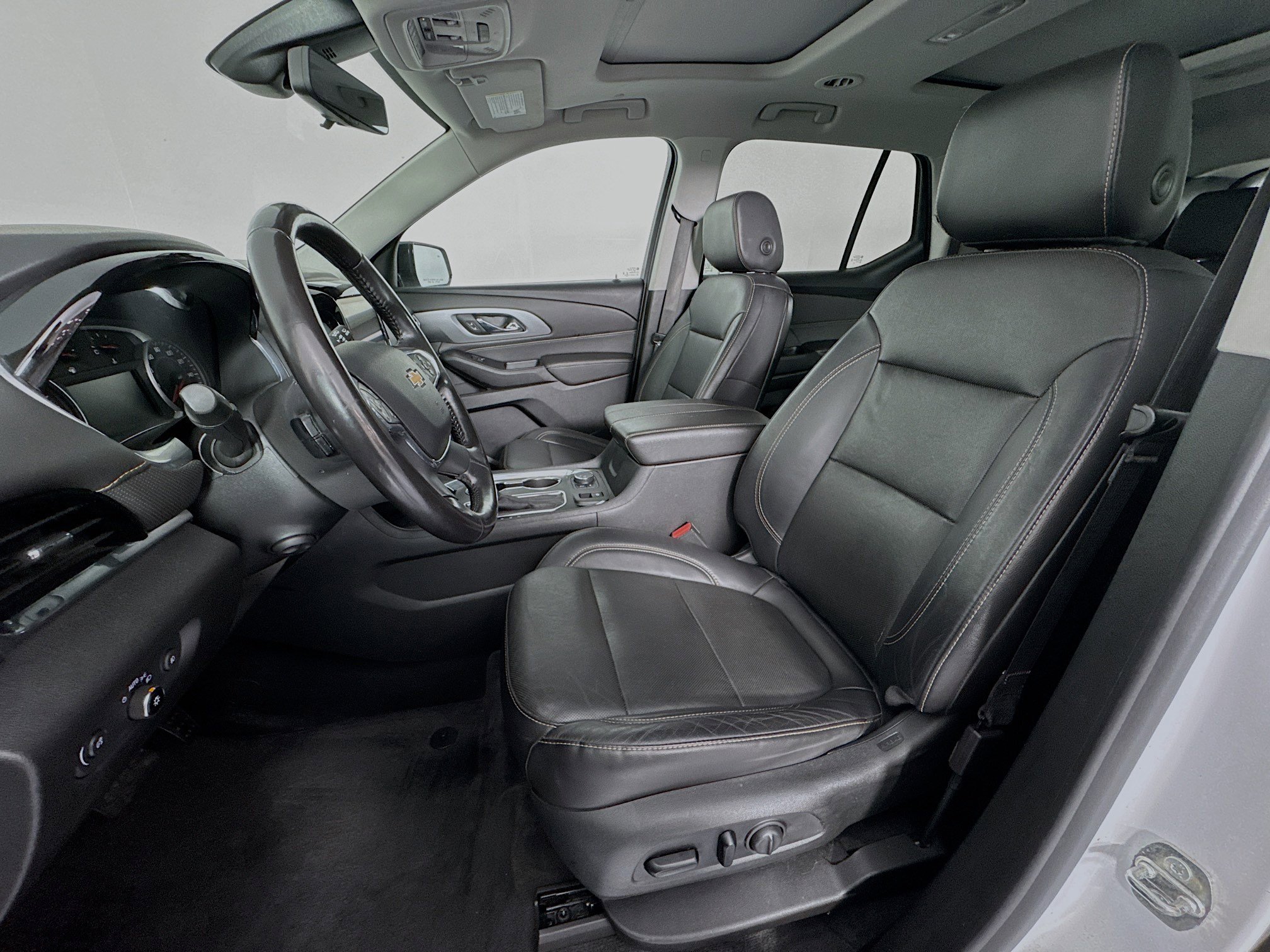 Used 2020 Chevrolet Traverse Premier w/ Redline Edition image 22