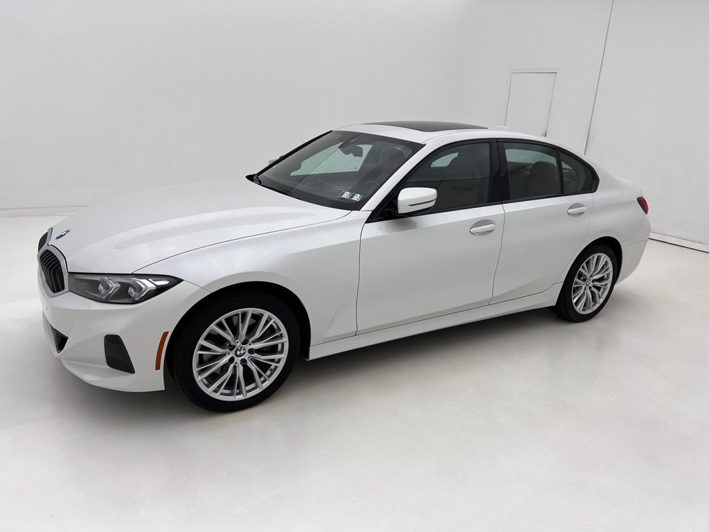 Used 2023 BMW 330i xDrive Sedan w/ Premium Package AWD/4WD image 5