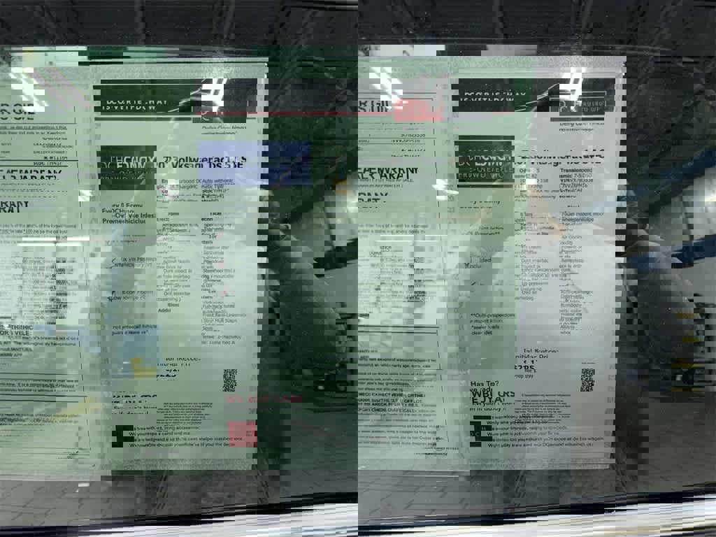 Used 2023 Volkswagen Taos SE w/ Panoramic Sunroof Package image 13