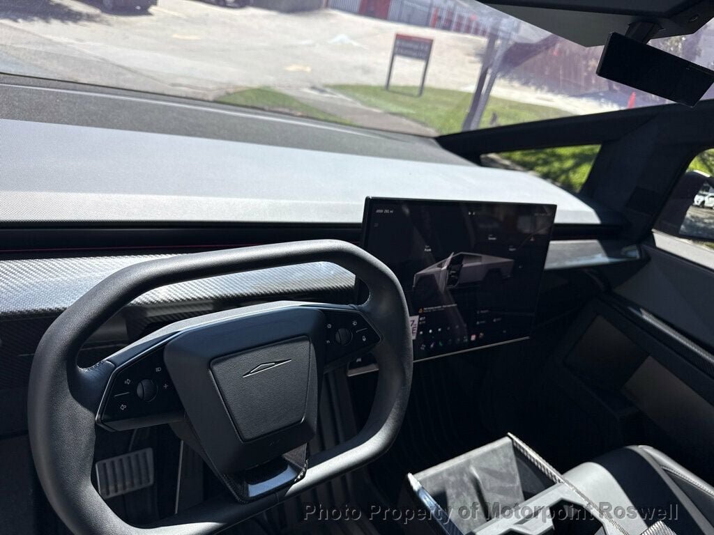 Used 2024 Tesla Cybertruck AWD Crew Cab image 15