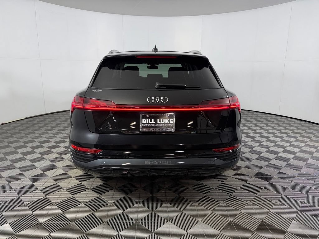 Used 2024 Audi Q8 e-tron Premium Plus w/ Premium Plus Package AWD/4WD image 9