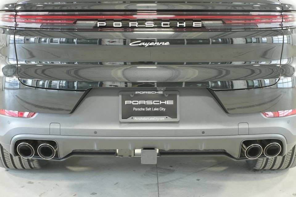 Certified 2026 Porsche Cayenne Coupe AWD/4WD image 41