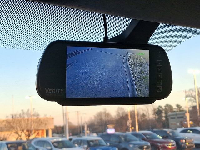 Used 2023 Ford F650 2WD Regular Cab Super Duty image 16