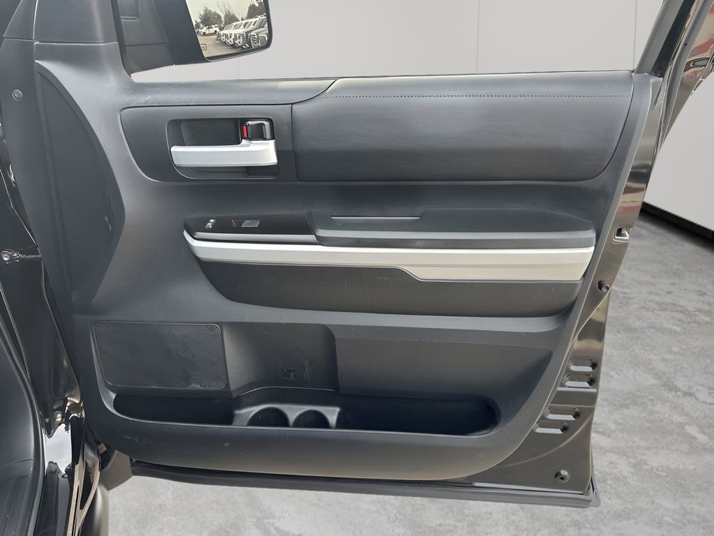 Used 2018 Toyota Tundra SR5 w/ SR5 Upgrade Package image 12