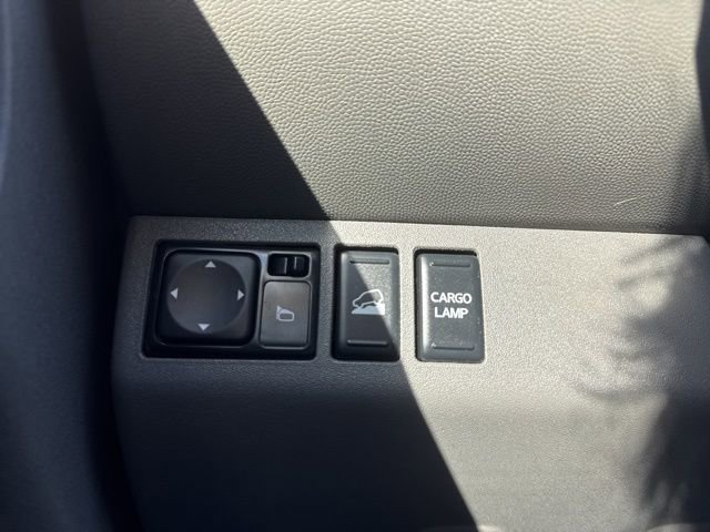 Used 2021 Nissan Frontier SV w/ Midnight Edition Floor Mats AWD/4WD image 26