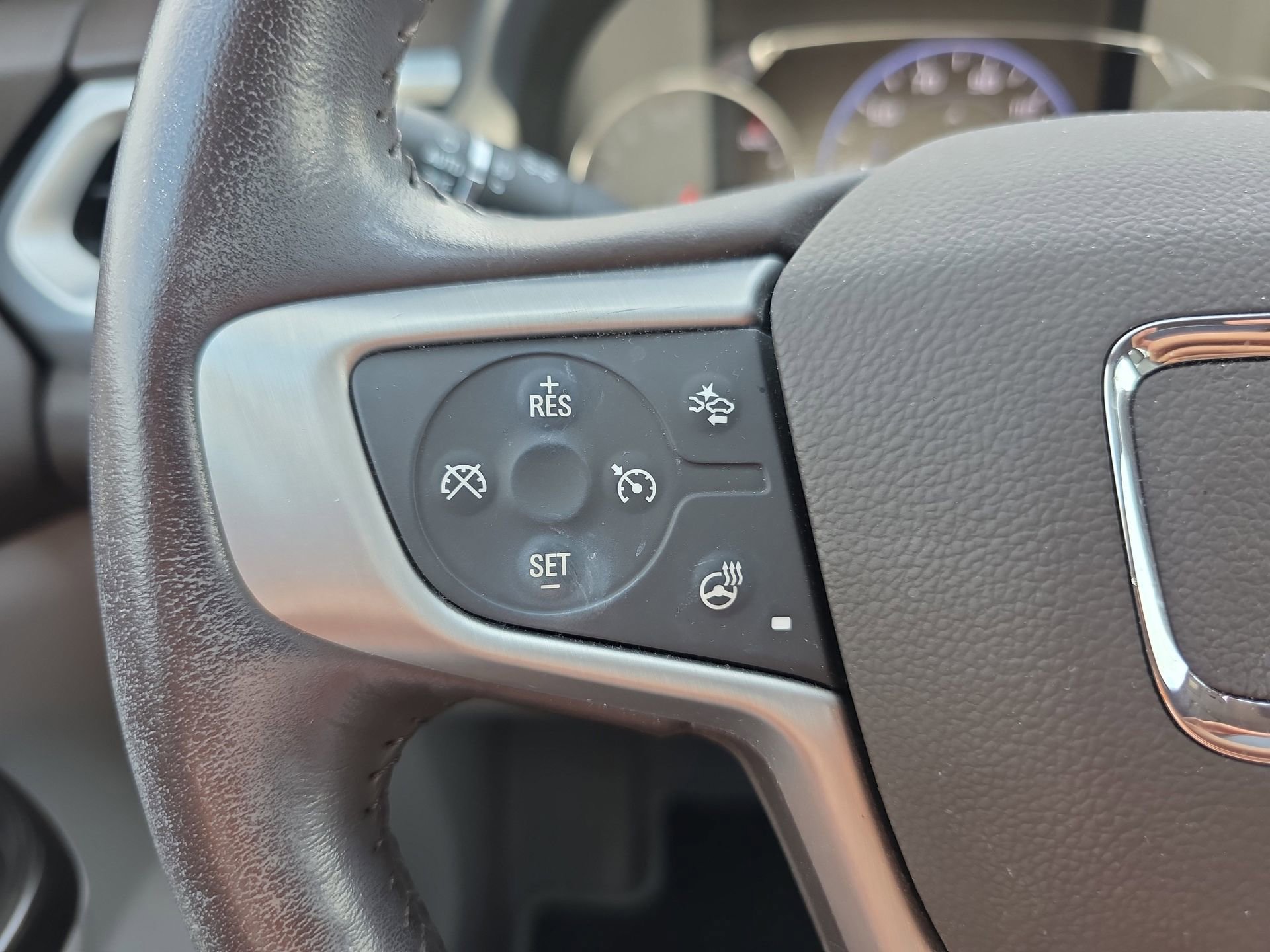 Used 2021 GMC Acadia SLT w/ Technology Package FWD image 21