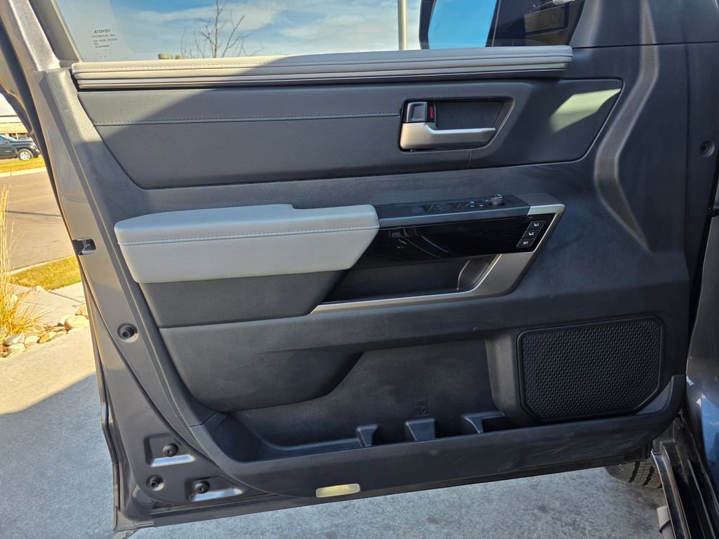 Used 2024 Toyota Tundra Limited image 22
