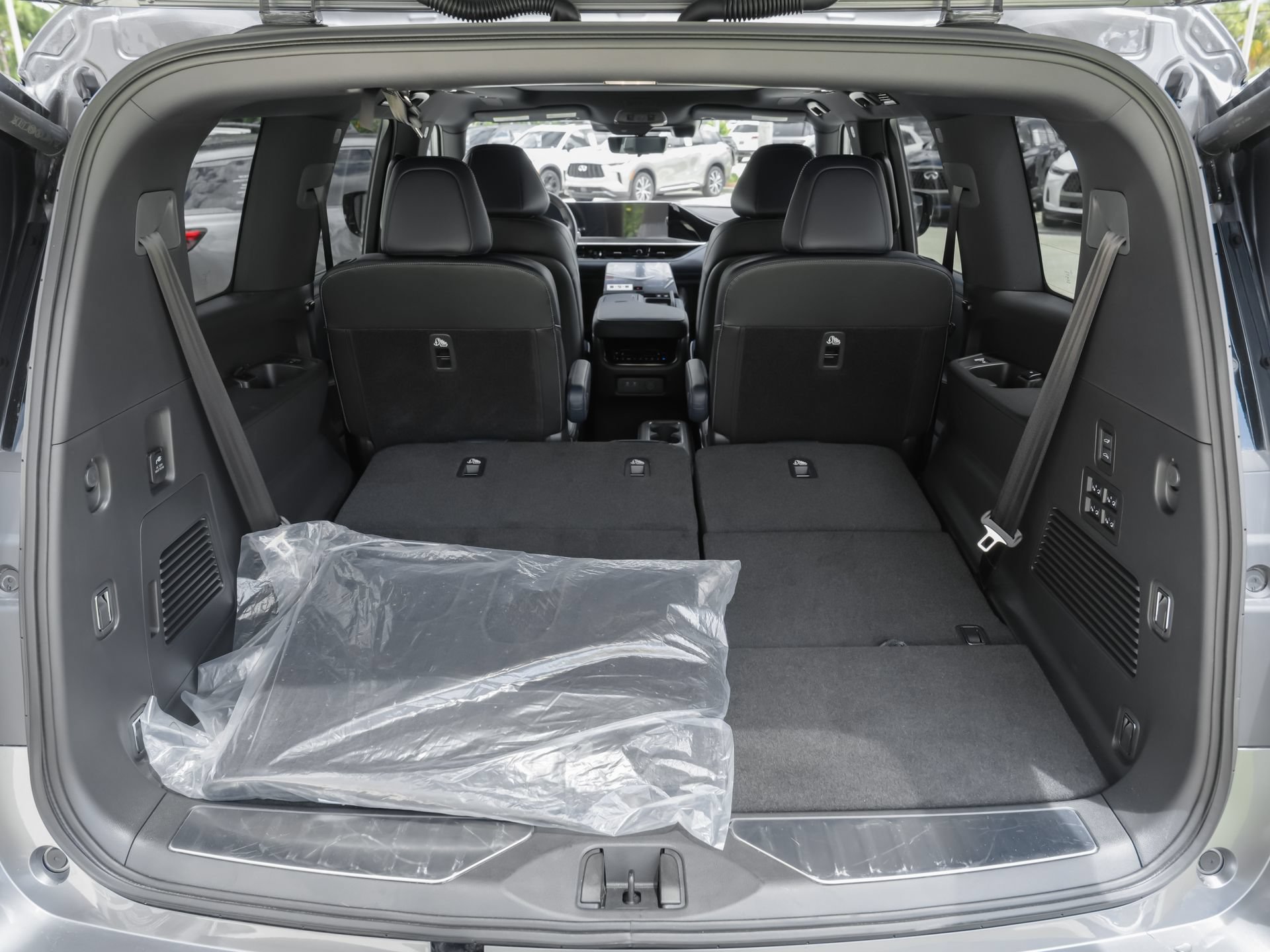 Certified 2026 INFINITI QX80 4WD image 40