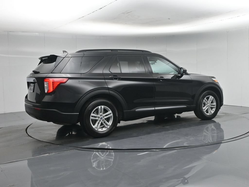 Certified 2024 Ford Explorer XLT RWD image 22