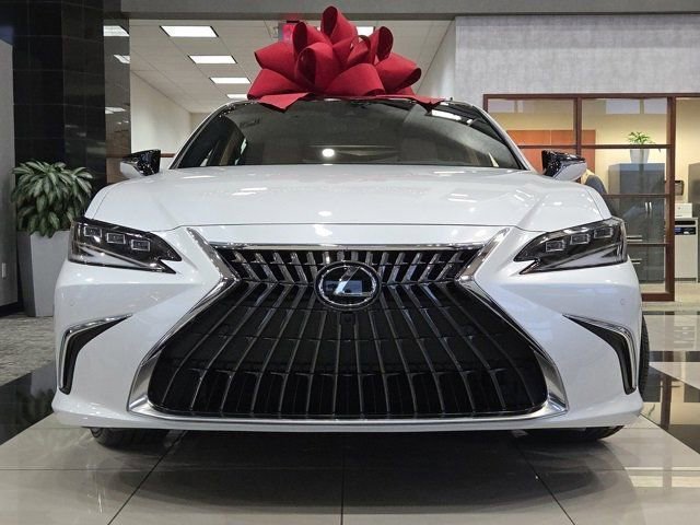 New 2025 Lexus ES 350 Ultra Luxury image 3