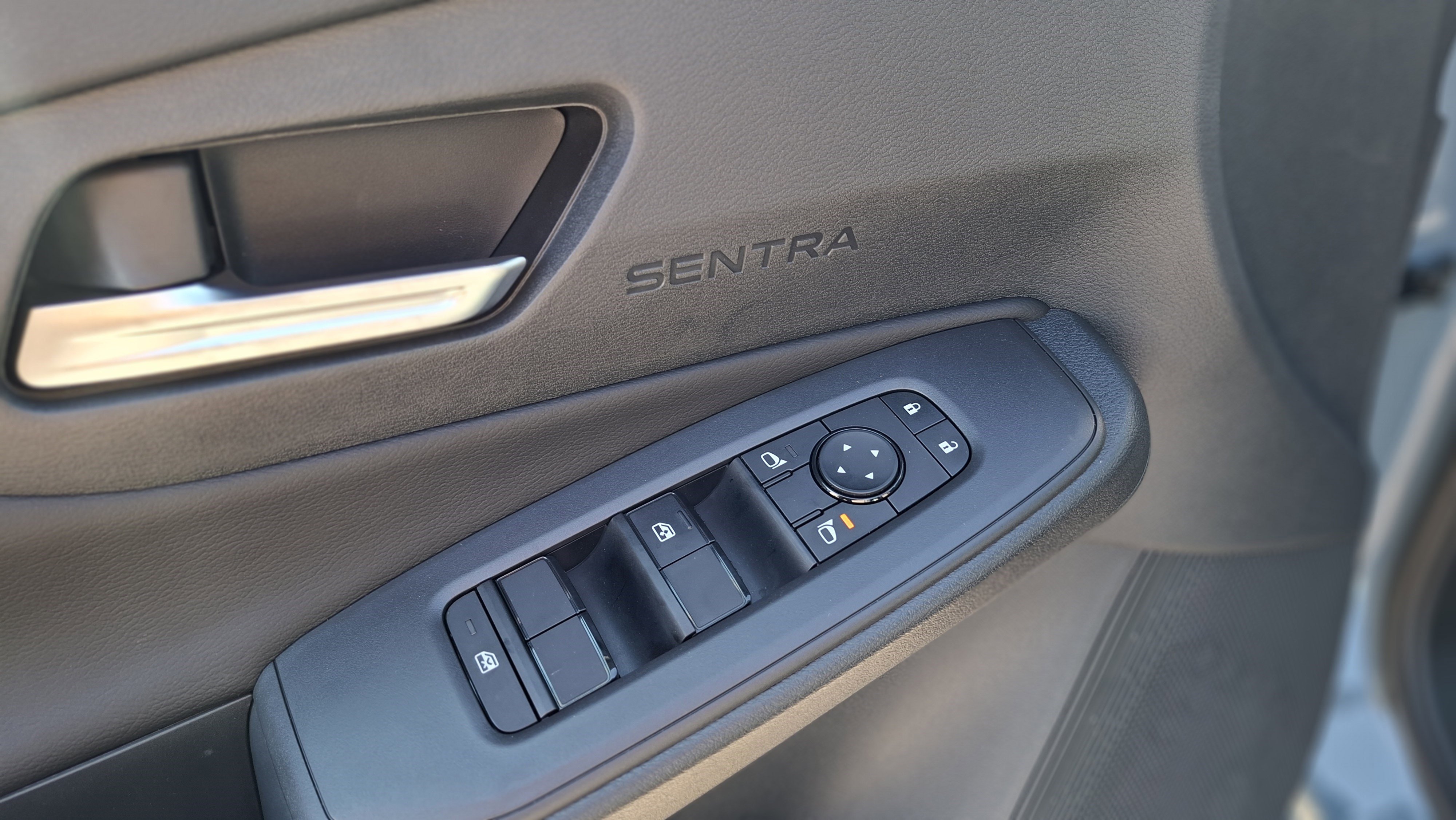 New 2026 Nissan Sentra SV w/ SV Convenience Package FWD image 12