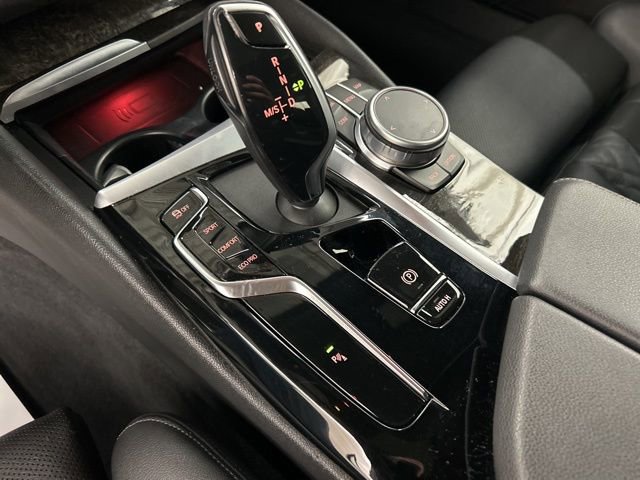 Used 2022 BMW 530i xDrive w/ Convenience Package image 22