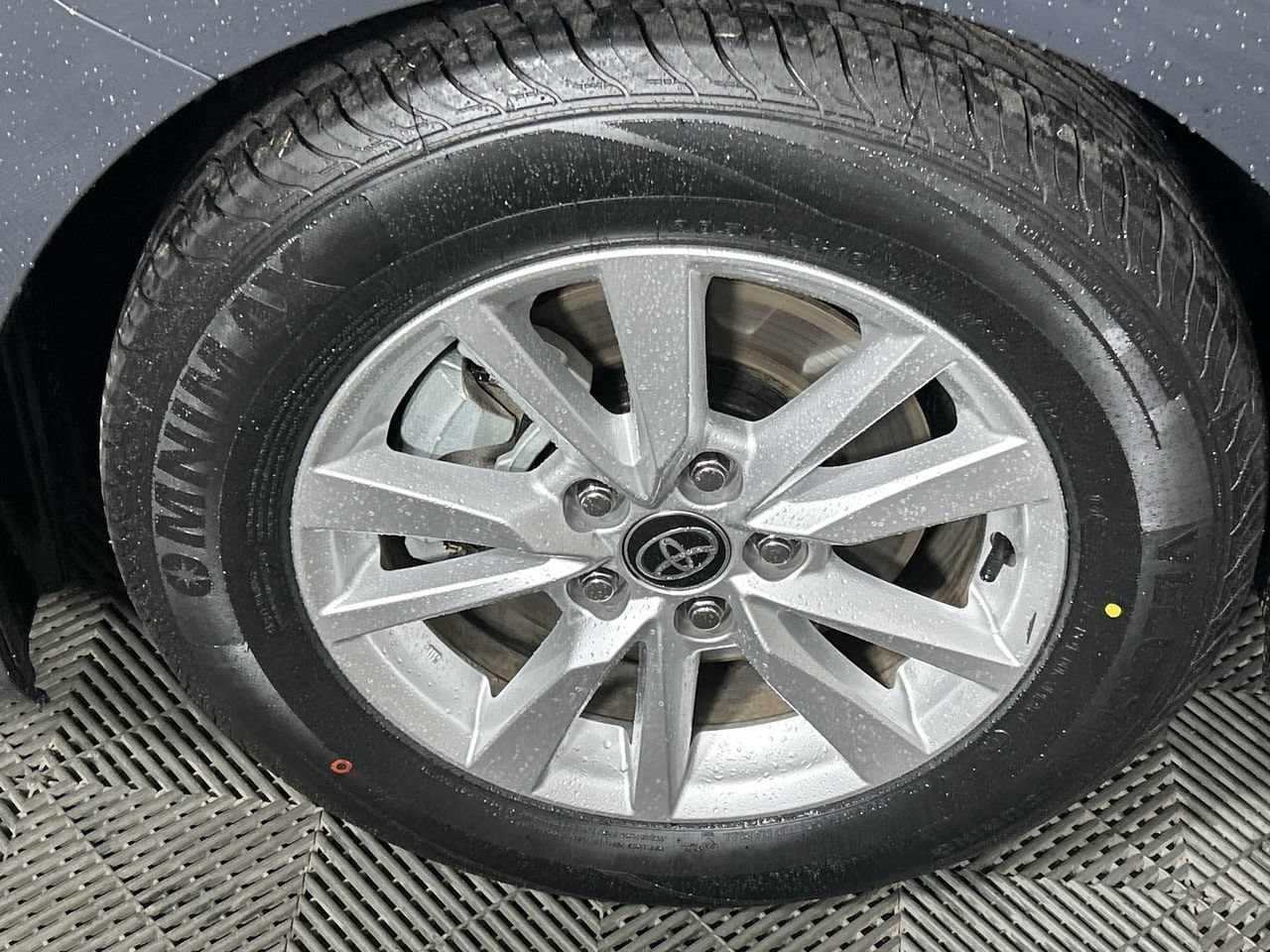 Used 2025 Toyota Camry LE FWD image 10