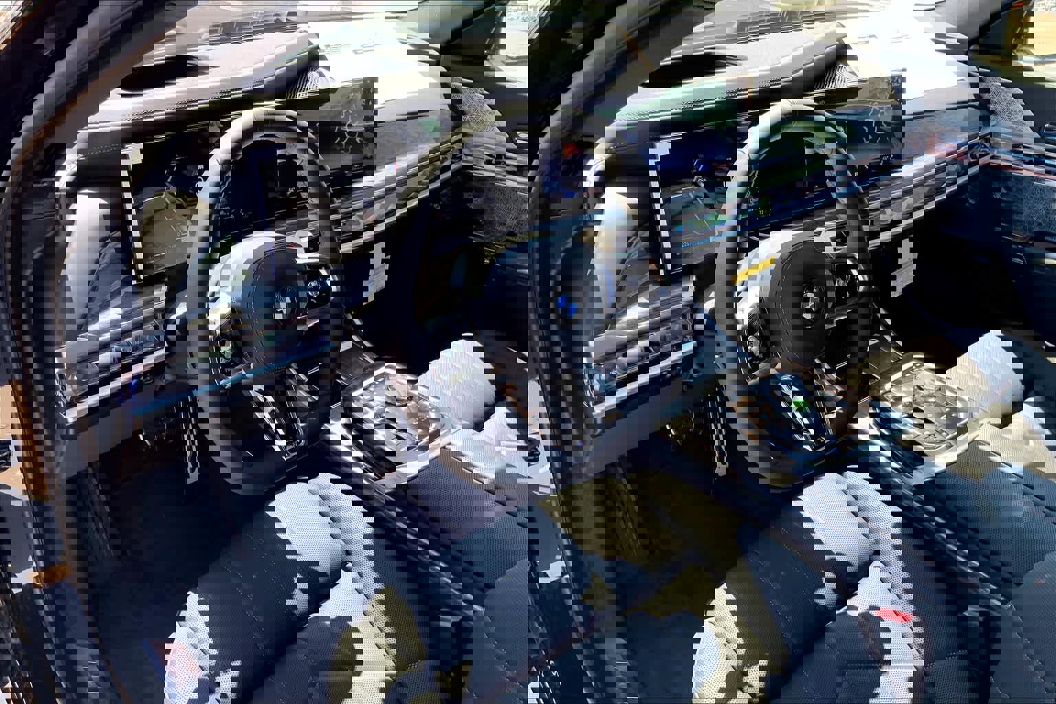 New 2025 BMW 760i xDrive image 8