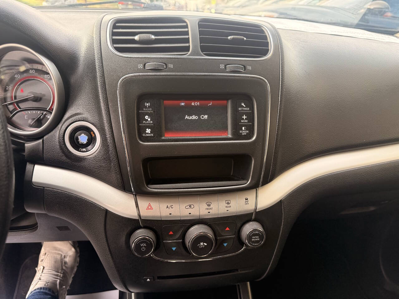 Used 2018 Dodge Journey SE FWD image 18