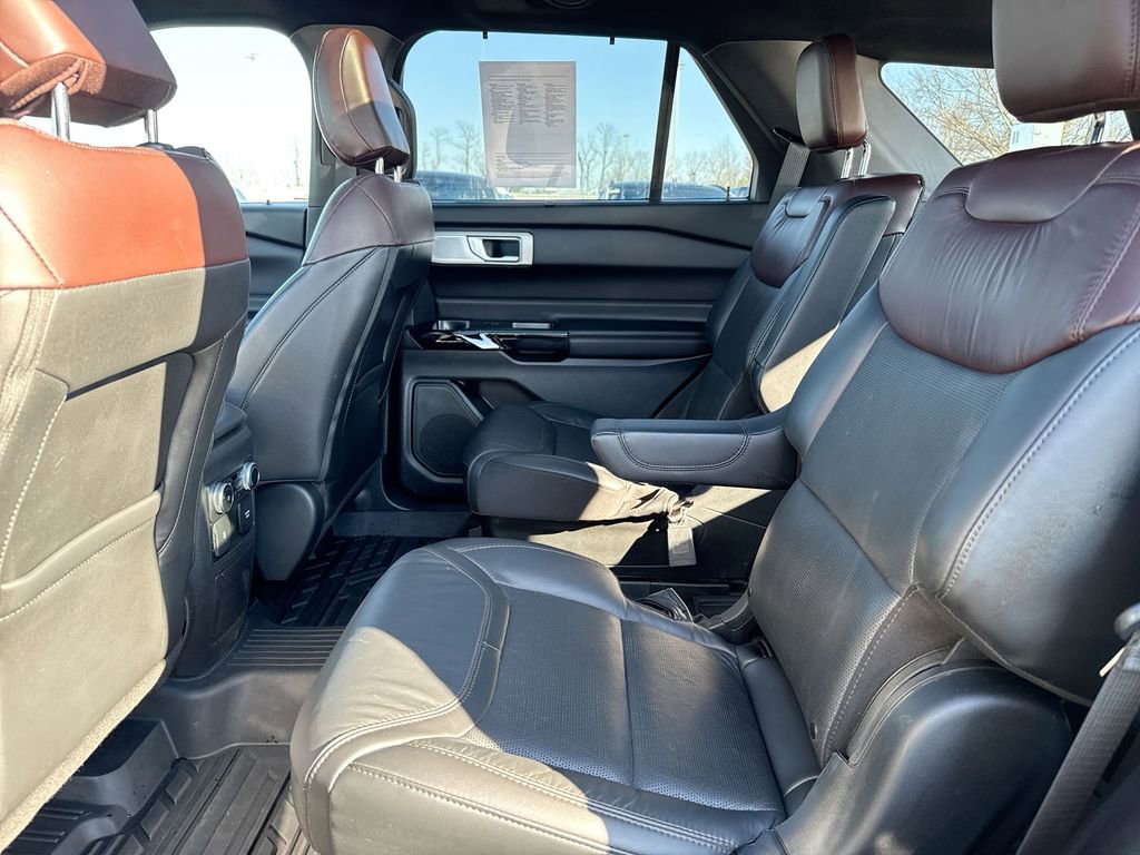 Used 2022 Ford Explorer Platinum w/ Technology Package image 24