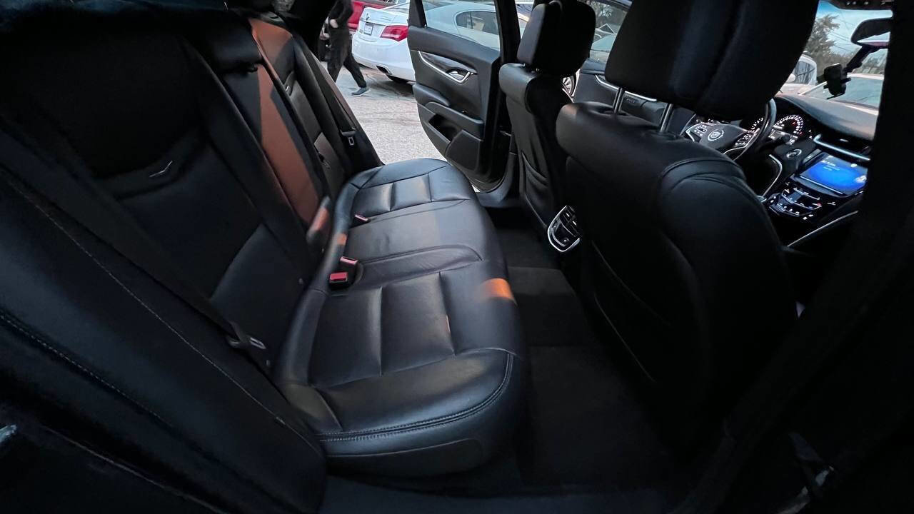 Used 2013 Cadillac XTS Luxury image 20