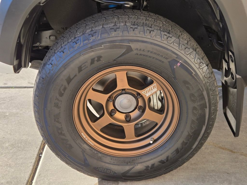 Used 2021 Toyota Tacoma TRD Off-Road w/ Technology Package image 11