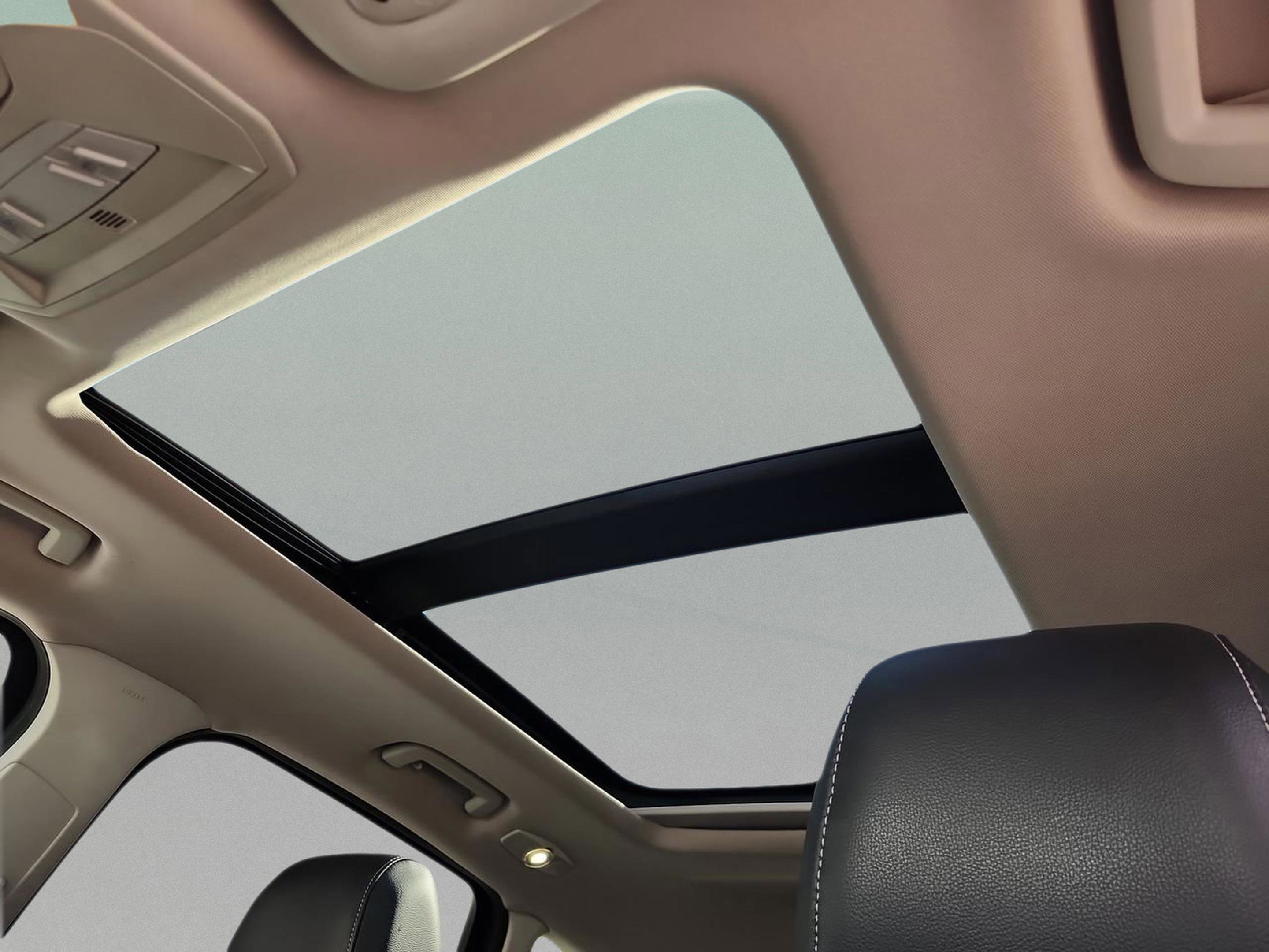 Used 2017 Ford Escape Titanium image 7