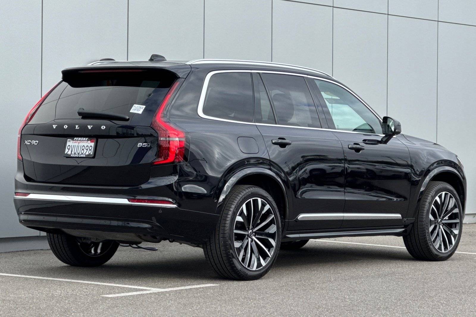 Certified 2026 Volvo XC90 B5 Plus w/ Protection Package image 5