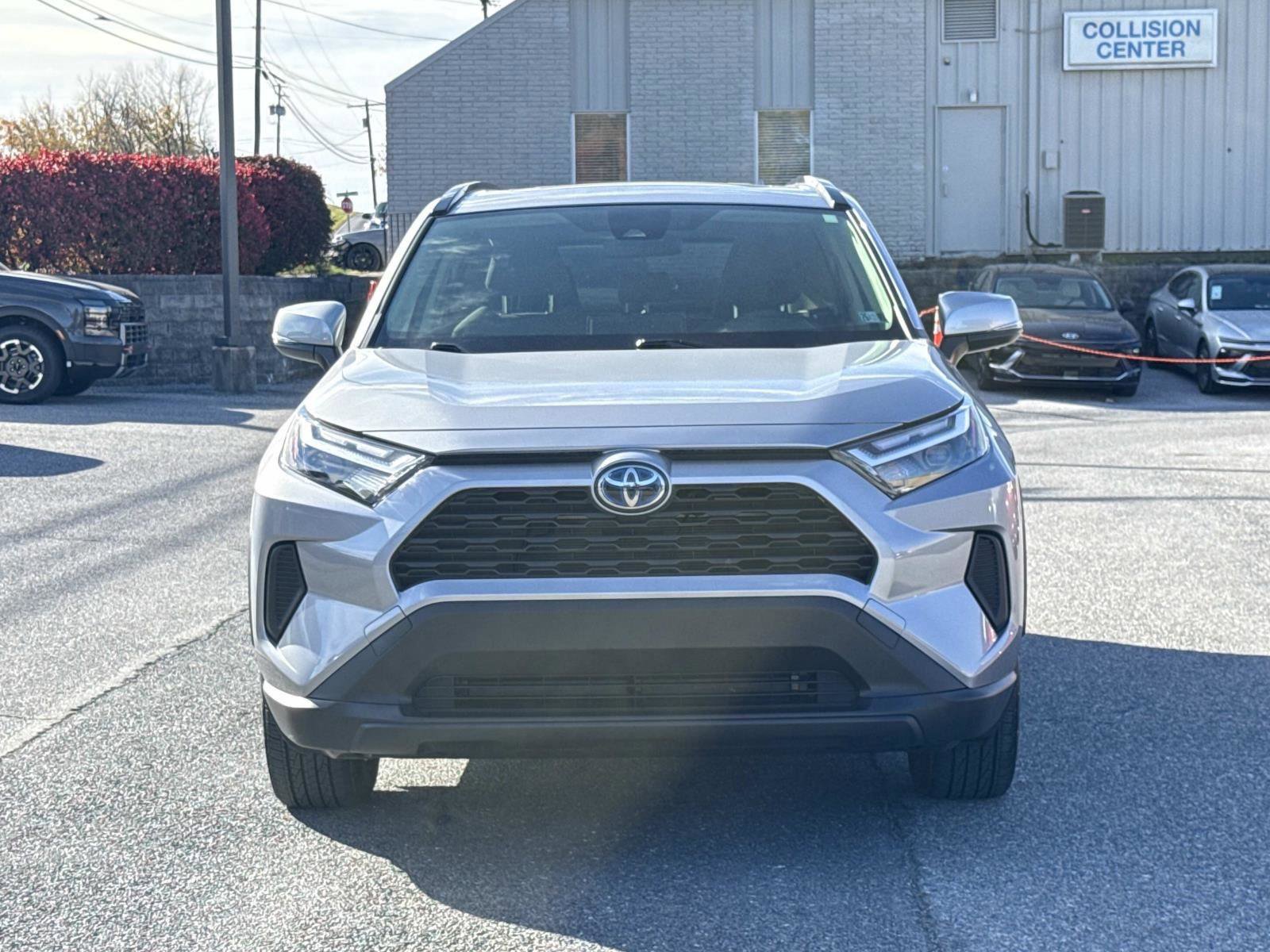 Used 2023 Toyota RAV4 XLE image 28