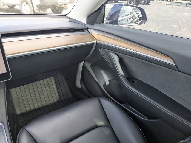 Used 2023 Tesla Model 3 Performance image 16