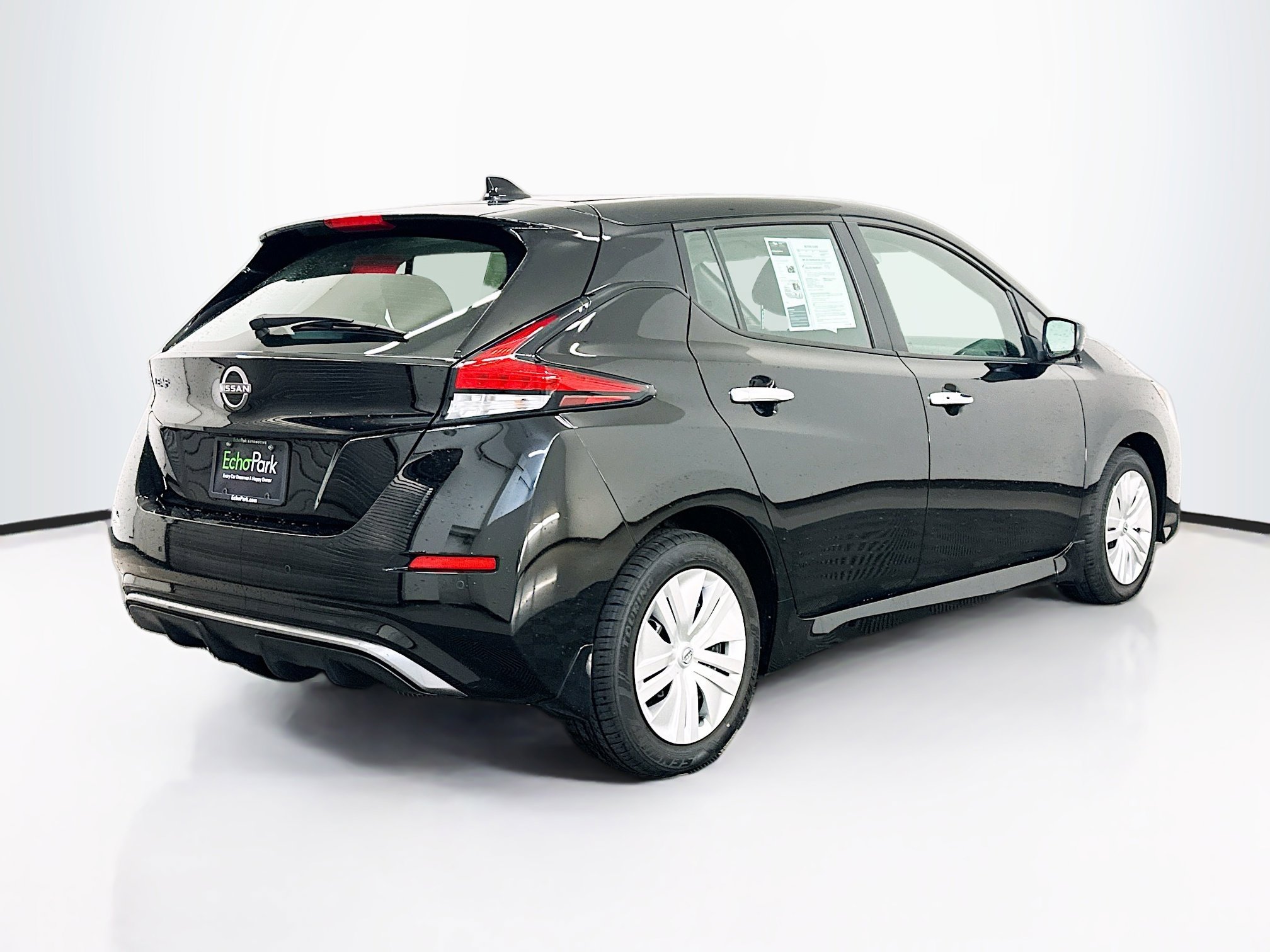Used 2025 Nissan Leaf S FWD image 9