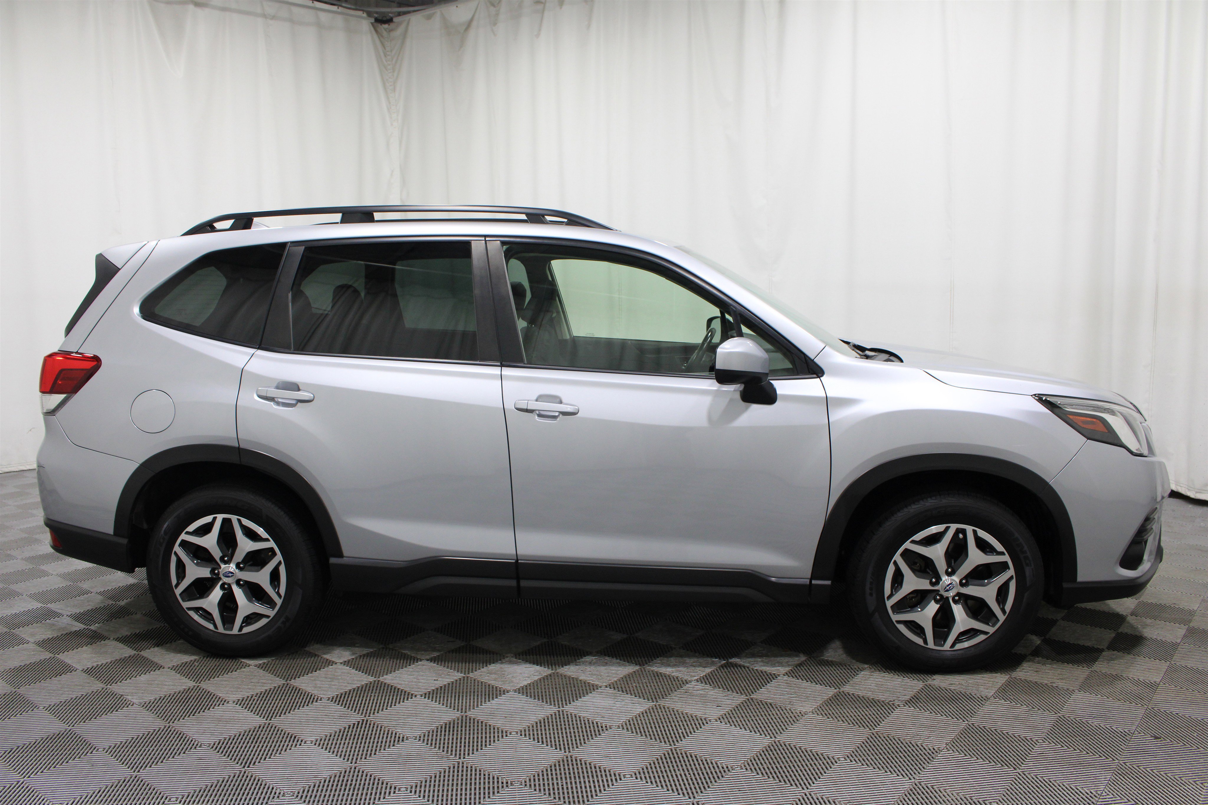 Used 2022 Subaru Forester Premium AWD/4WD image 28