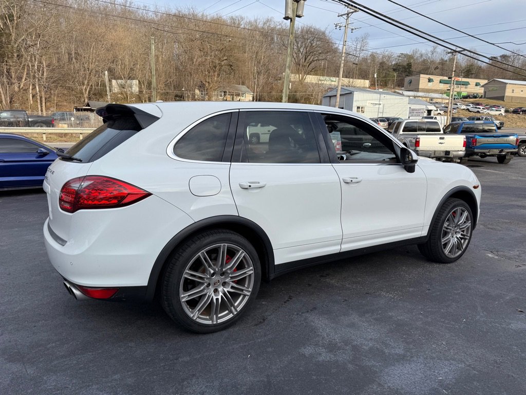 Used 2013 Porsche Cayenne Turbo w/ Premium Pkg Plus image 23